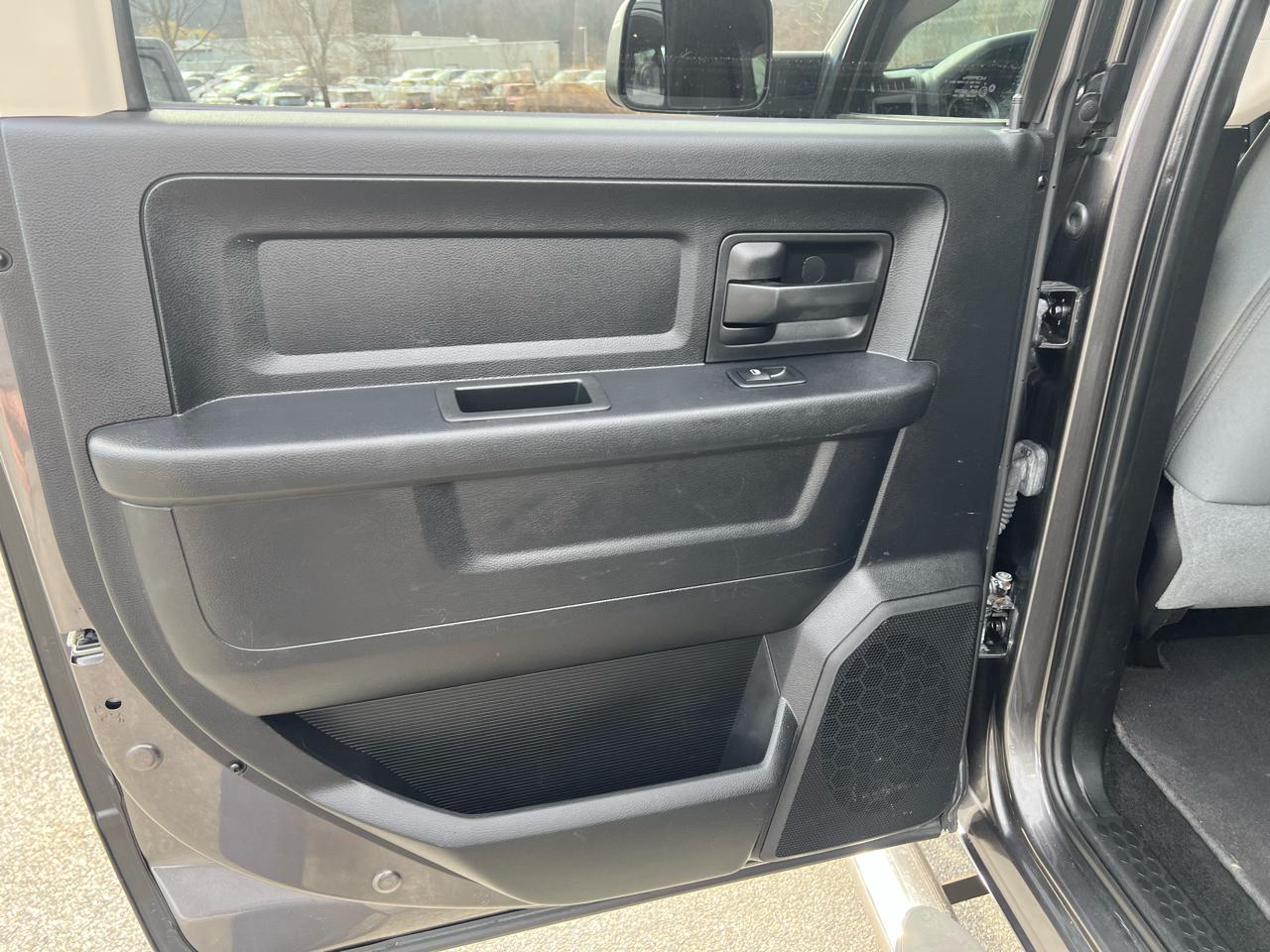 RAM 2500 4WD Crew Cab 149" Tradesman 2014