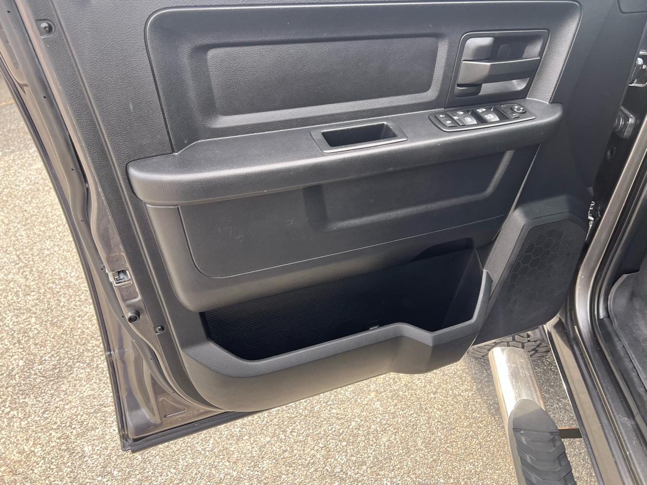 RAM 2500 4WD Crew Cab 149" Tradesman 2014