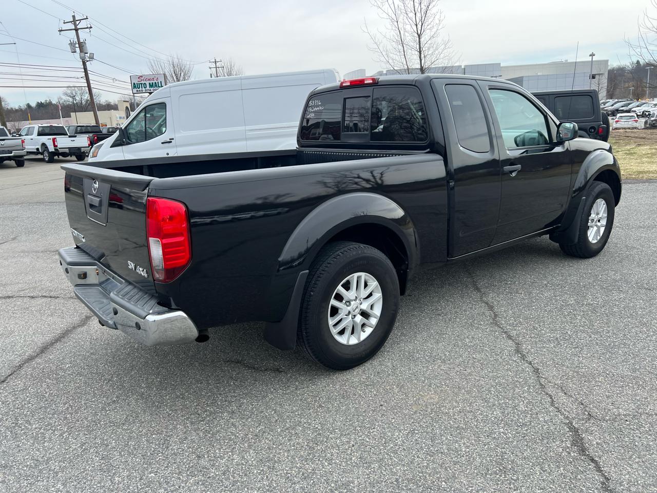 Nissan Frontier 4WD King Cab Auto SV 2016