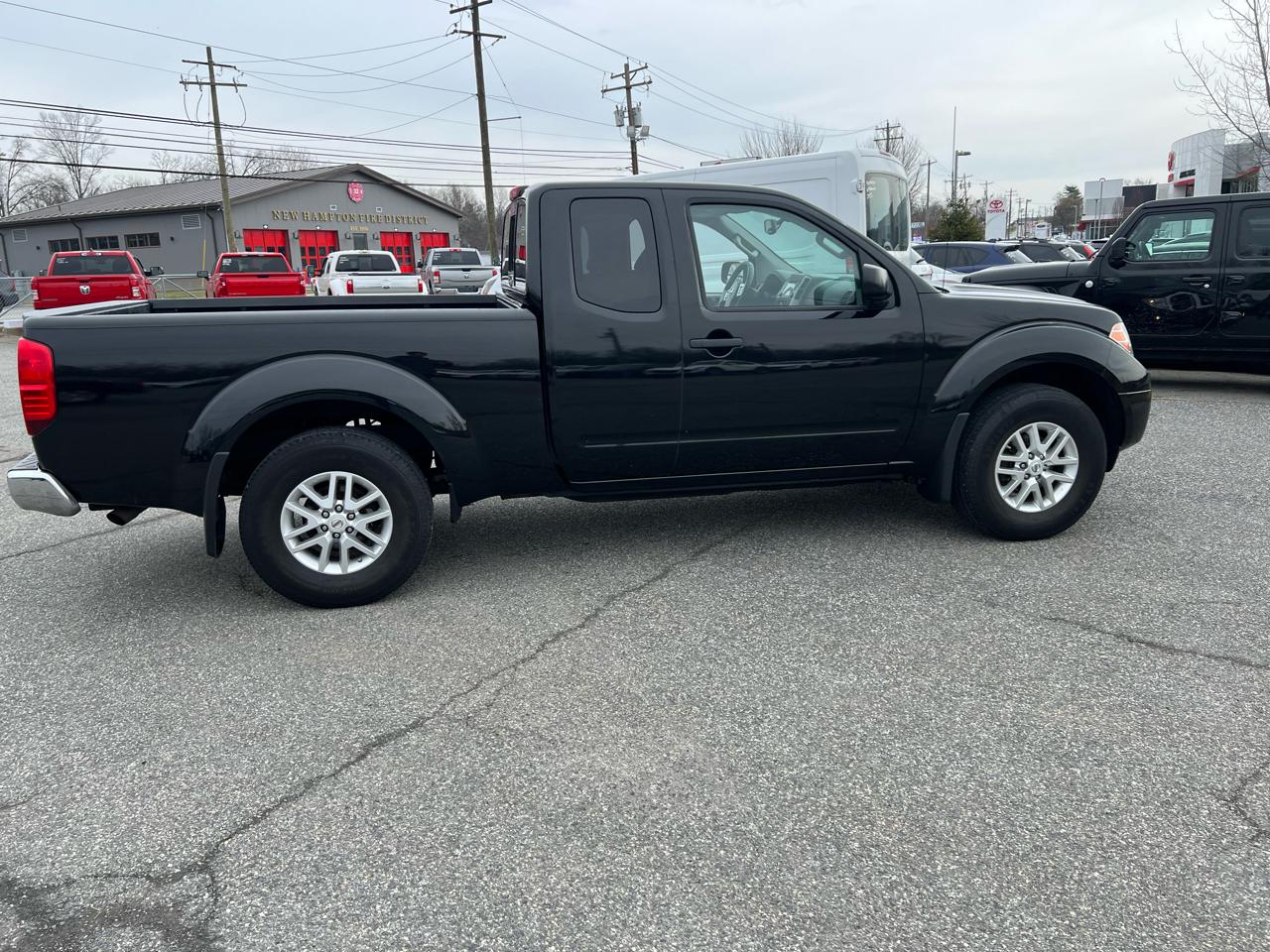Nissan Frontier 4WD King Cab Auto SV 2016