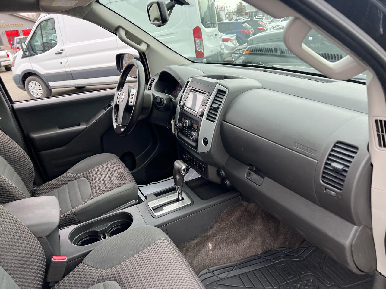 Nissan Frontier 4WD King Cab Auto SV 2016