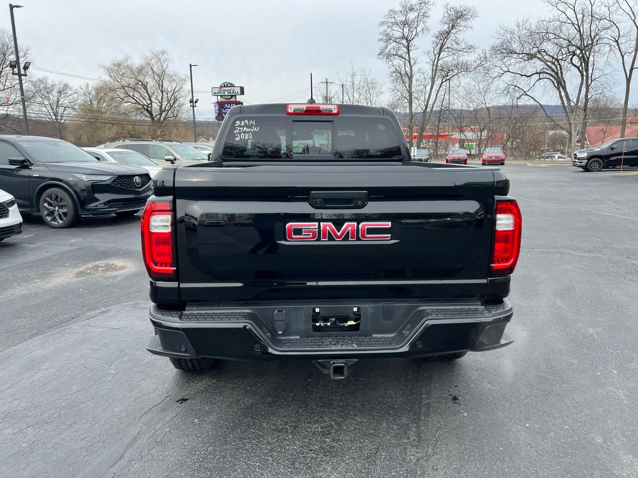 GMC Canyon 4WD Crew Cab AT4 2024