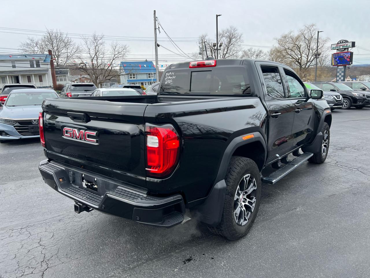 GMC Canyon 4WD Crew Cab AT4 2024