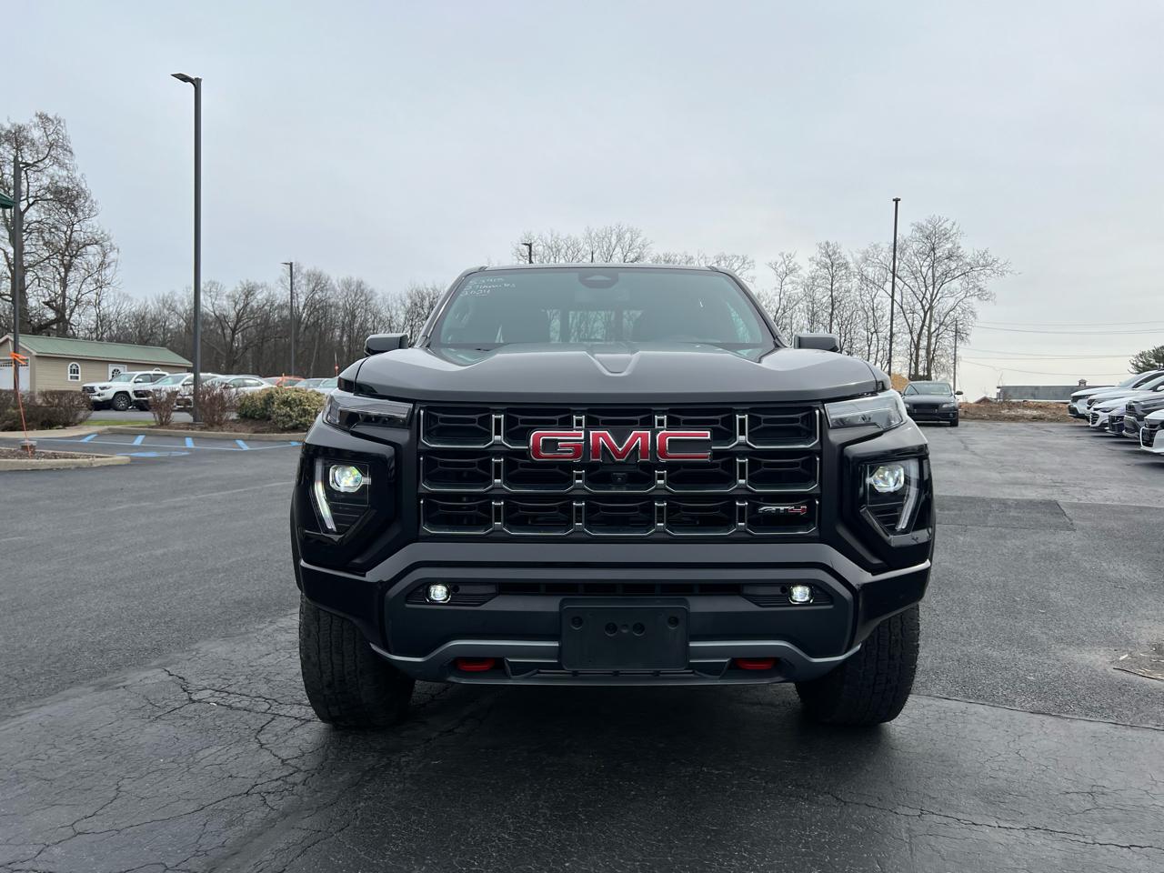 GMC Canyon 4WD Crew Cab AT4 2024