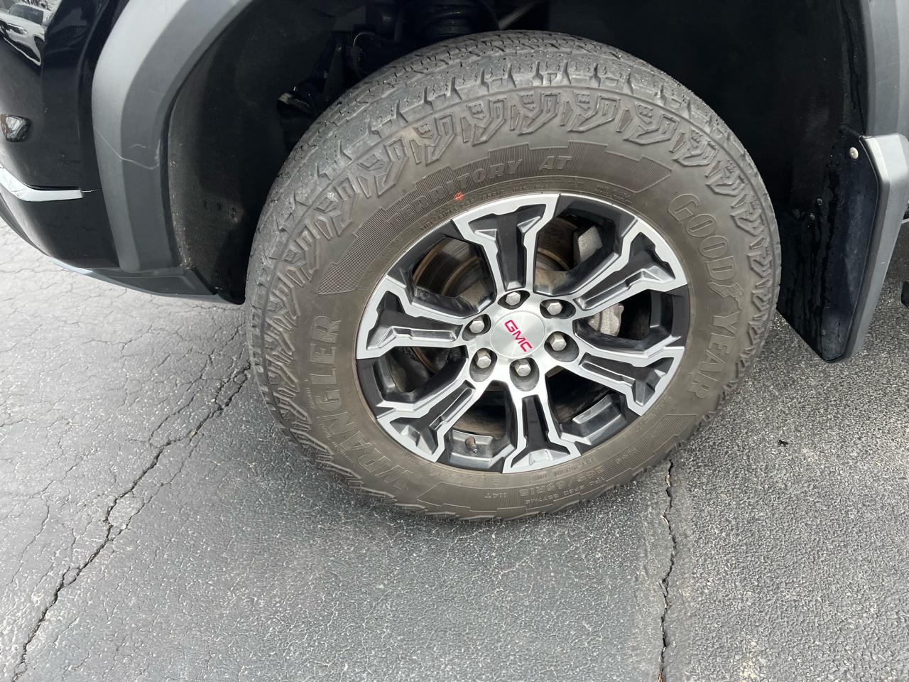 GMC Canyon 4WD Crew Cab AT4 2024