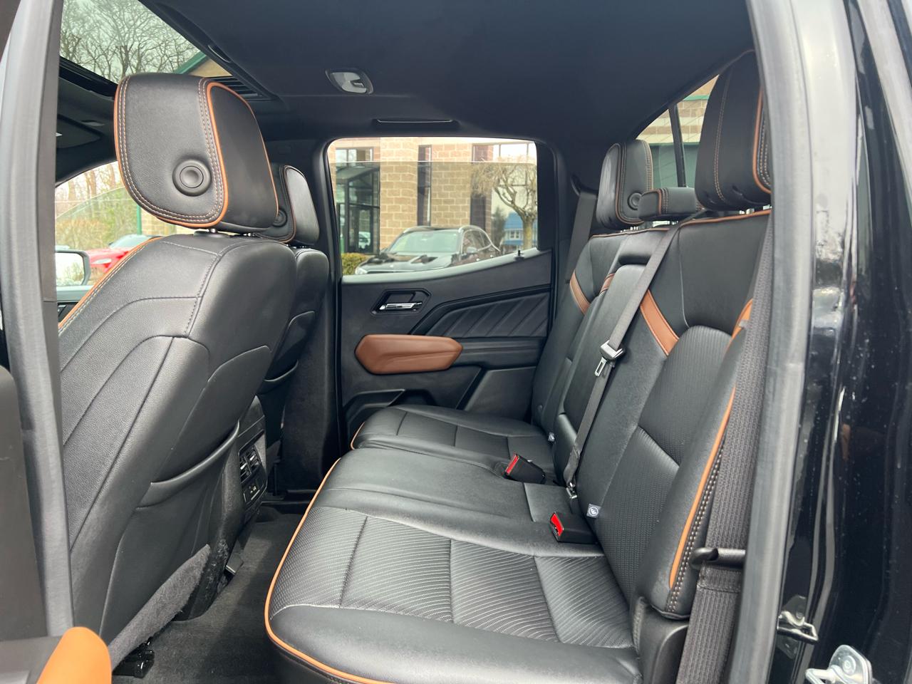 GMC Canyon 4WD Crew Cab AT4 2024