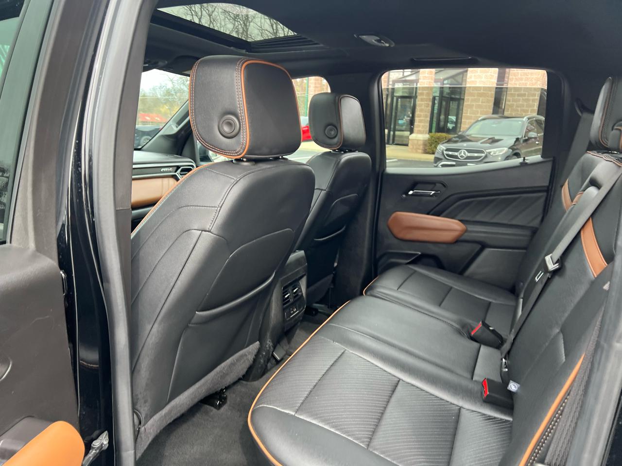 GMC Canyon 4WD Crew Cab AT4 2024