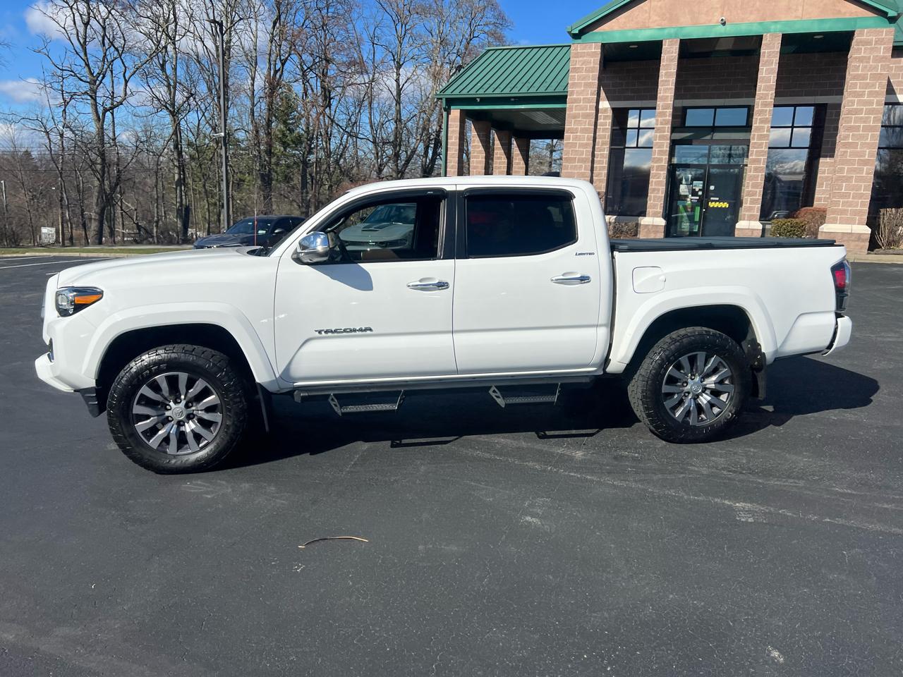 Toyota Tacoma 4WD Limited Double Cab 5' Bed V6 AT (Natl) 2021