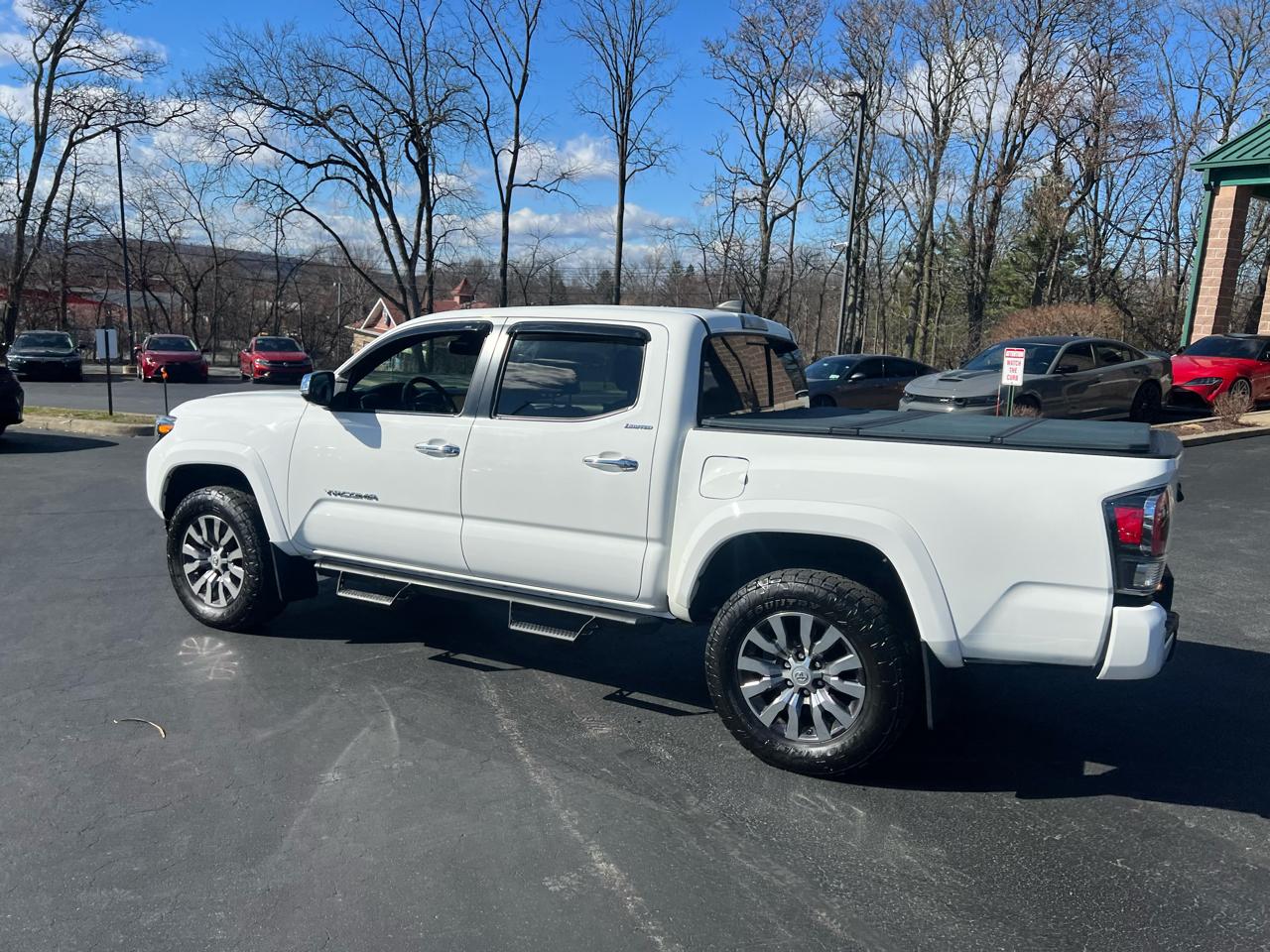 Toyota Tacoma 4WD Limited Double Cab 5' Bed V6 AT (Natl) 2021