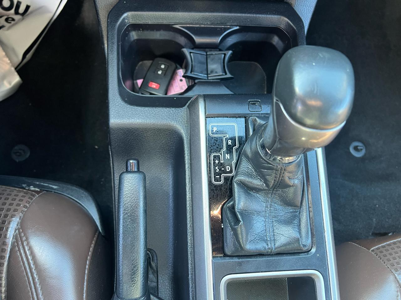 Toyota Tacoma 4WD Limited Double Cab 5' Bed V6 AT (Natl) 2021