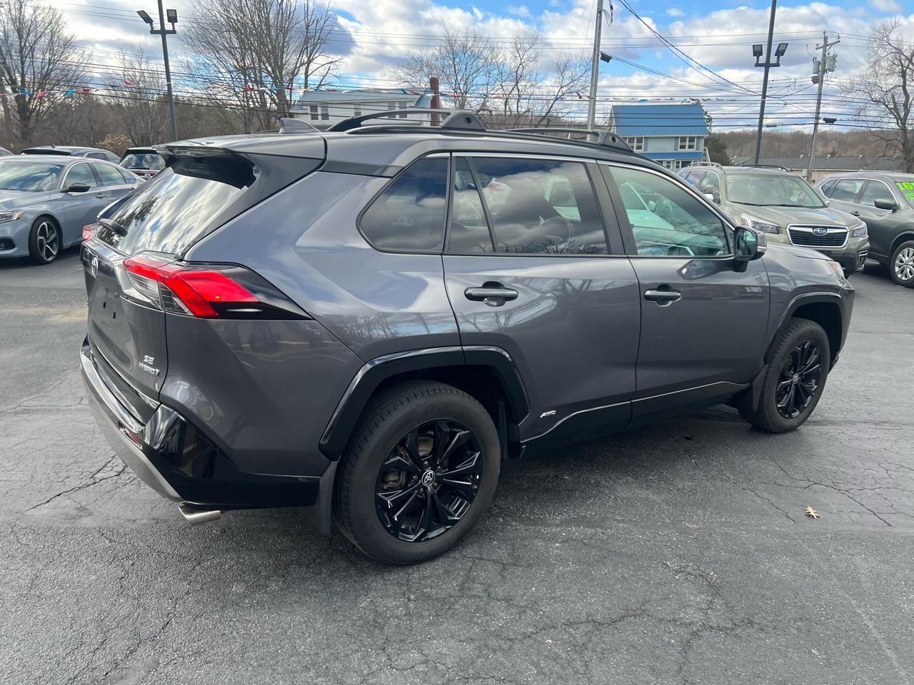 Toyota RAV4 Hybrid SE AWD (Natl) 2022