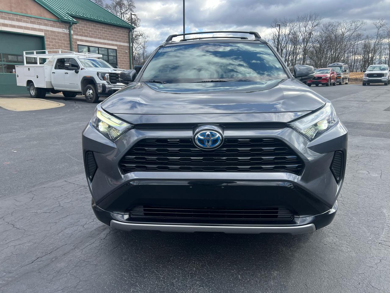 Toyota RAV4 Hybrid SE AWD (Natl) 2022