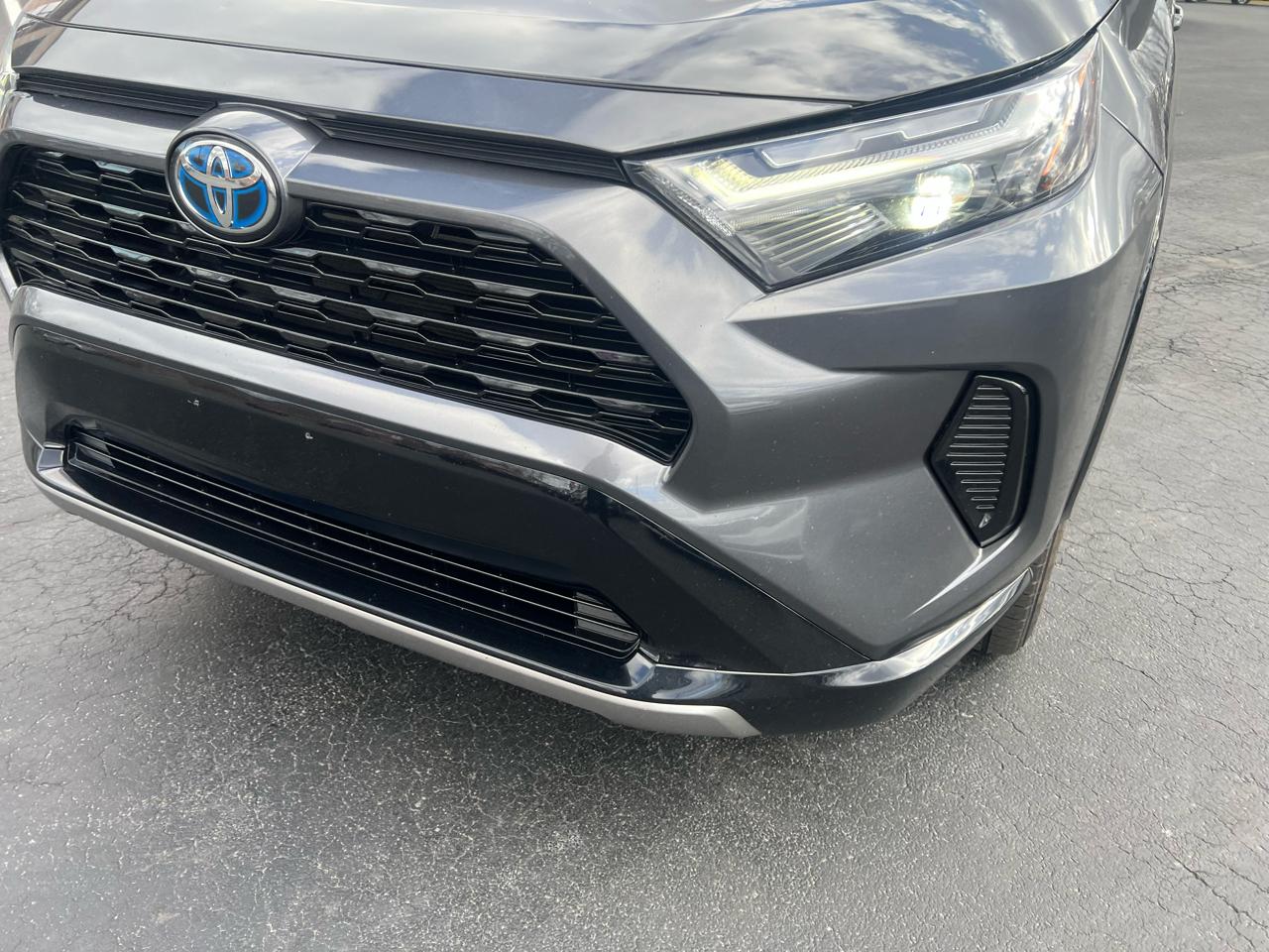 Toyota RAV4 Hybrid SE AWD (Natl) 2022
