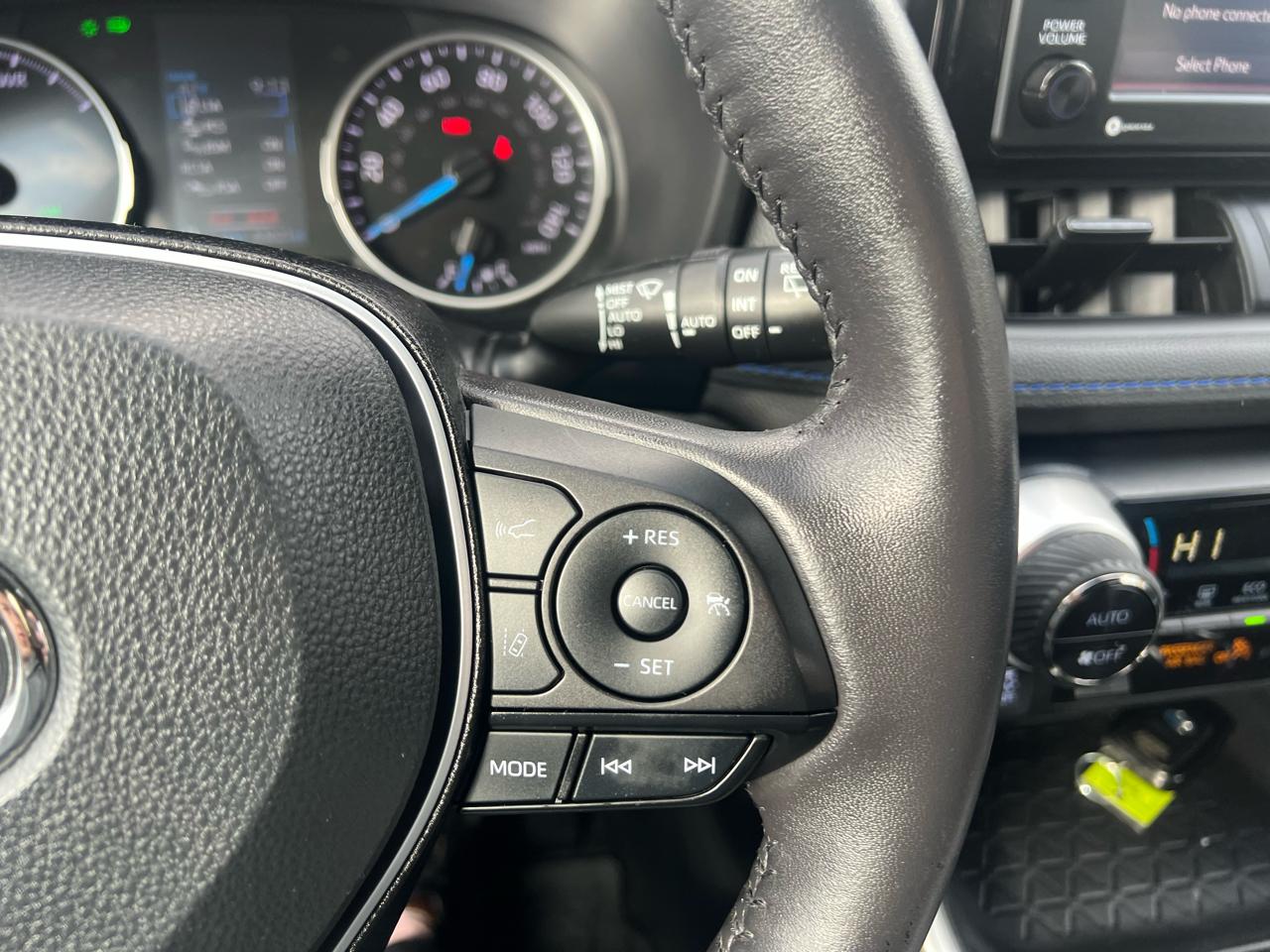 Toyota RAV4 Hybrid SE AWD (Natl) 2022