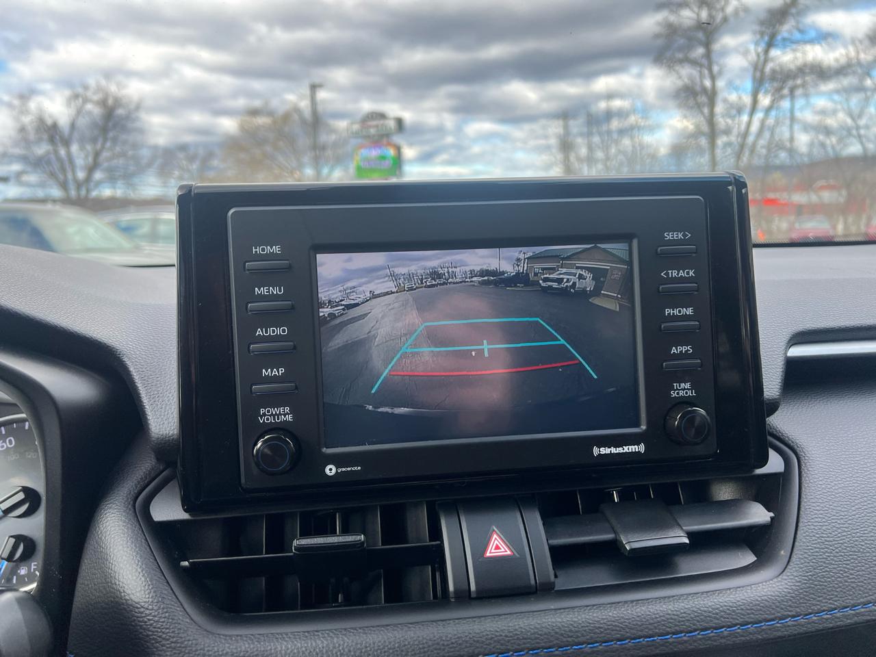 Toyota RAV4 Hybrid SE AWD (Natl) 2022