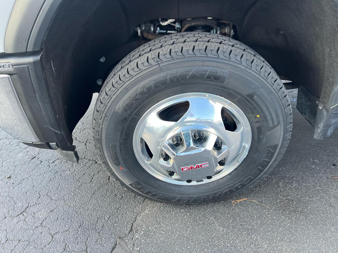 GMC Sierra 3500HD CC 4WD Crew Cab 177" WB, 60" CA Pro 2024