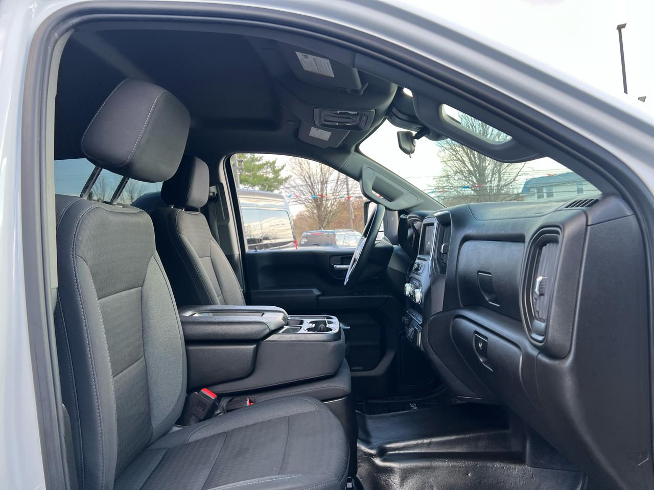 GMC Sierra 3500HD CC 4WD Crew Cab 177" WB, 60" CA Pro 2024