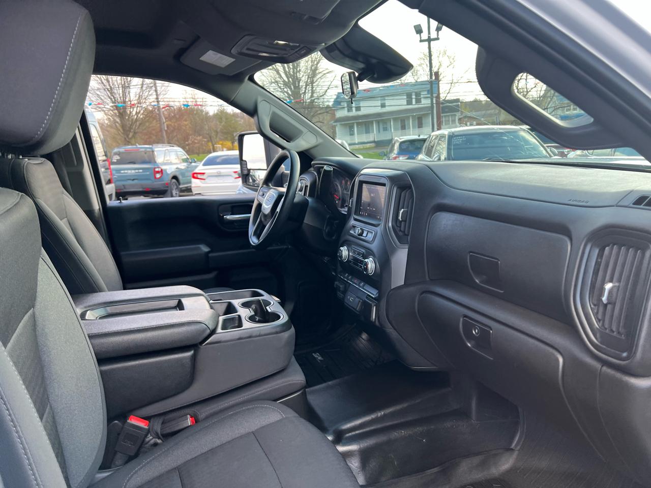 GMC Sierra 3500HD CC 4WD Crew Cab 177" WB, 60" CA Pro 2024