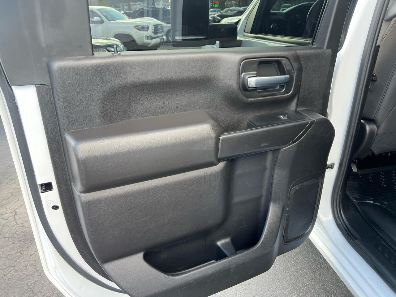 GMC Sierra 3500HD CC 4WD Crew Cab 177" WB, 60" CA Pro 2024