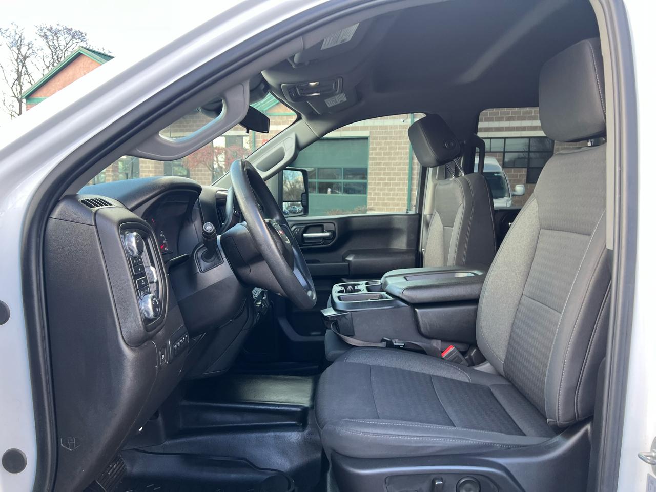 GMC Sierra 3500HD CC 4WD Crew Cab 177" WB, 60" CA Pro 2024