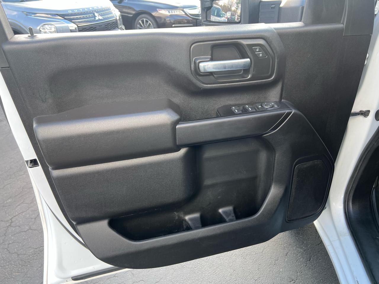 GMC Sierra 3500HD CC 4WD Crew Cab 177" WB, 60" CA Pro 2024