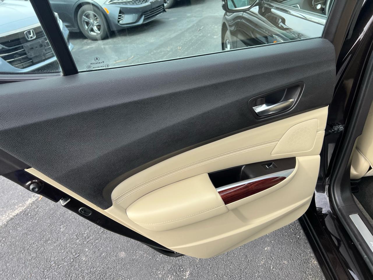 Acura TLX FWD V6 w/Technology Pkg 2017