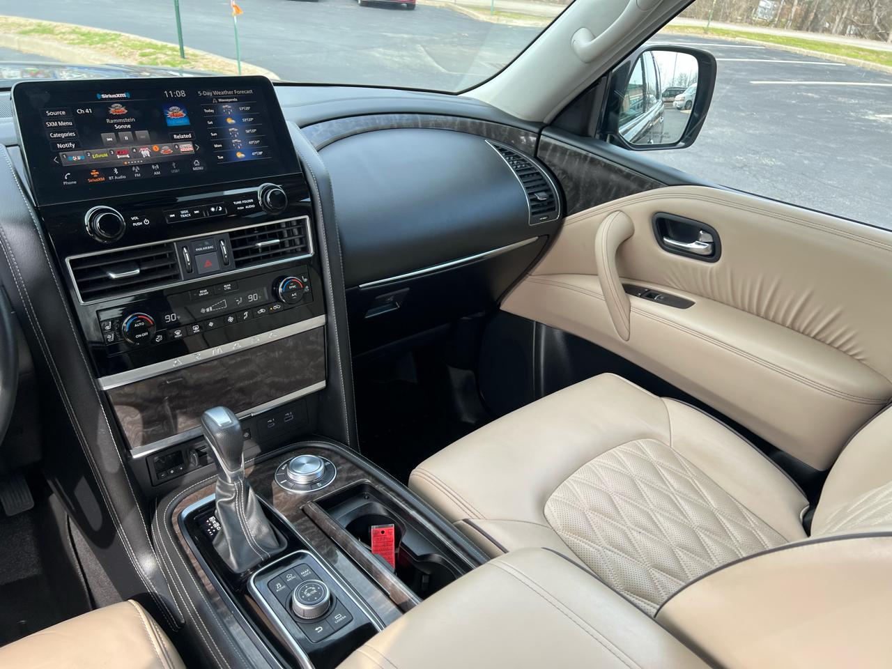 Nissan Armada 4x4 Platinum 2023