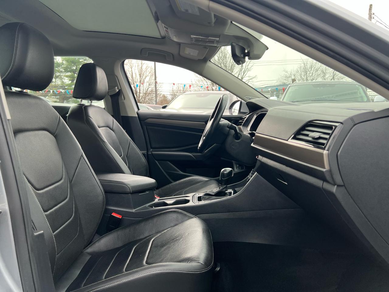 Volkswagen Jetta SEL Premium Auto w/ULEV 2020