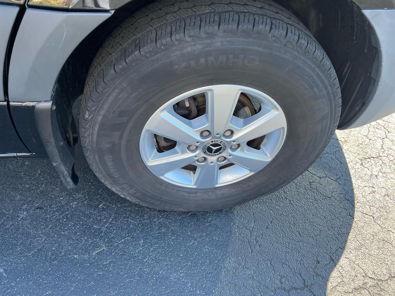 Mercedes-Benz Sprinter Crew Van 2500 Standard Roof V6 144" RWD 2021