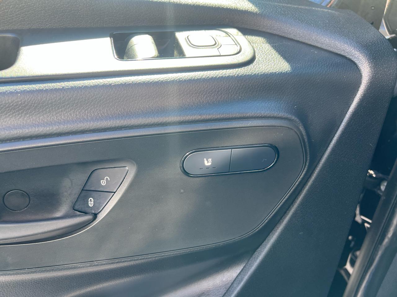 Mercedes-Benz Sprinter Crew Van 2500 Standard Roof V6 144" RWD 2021