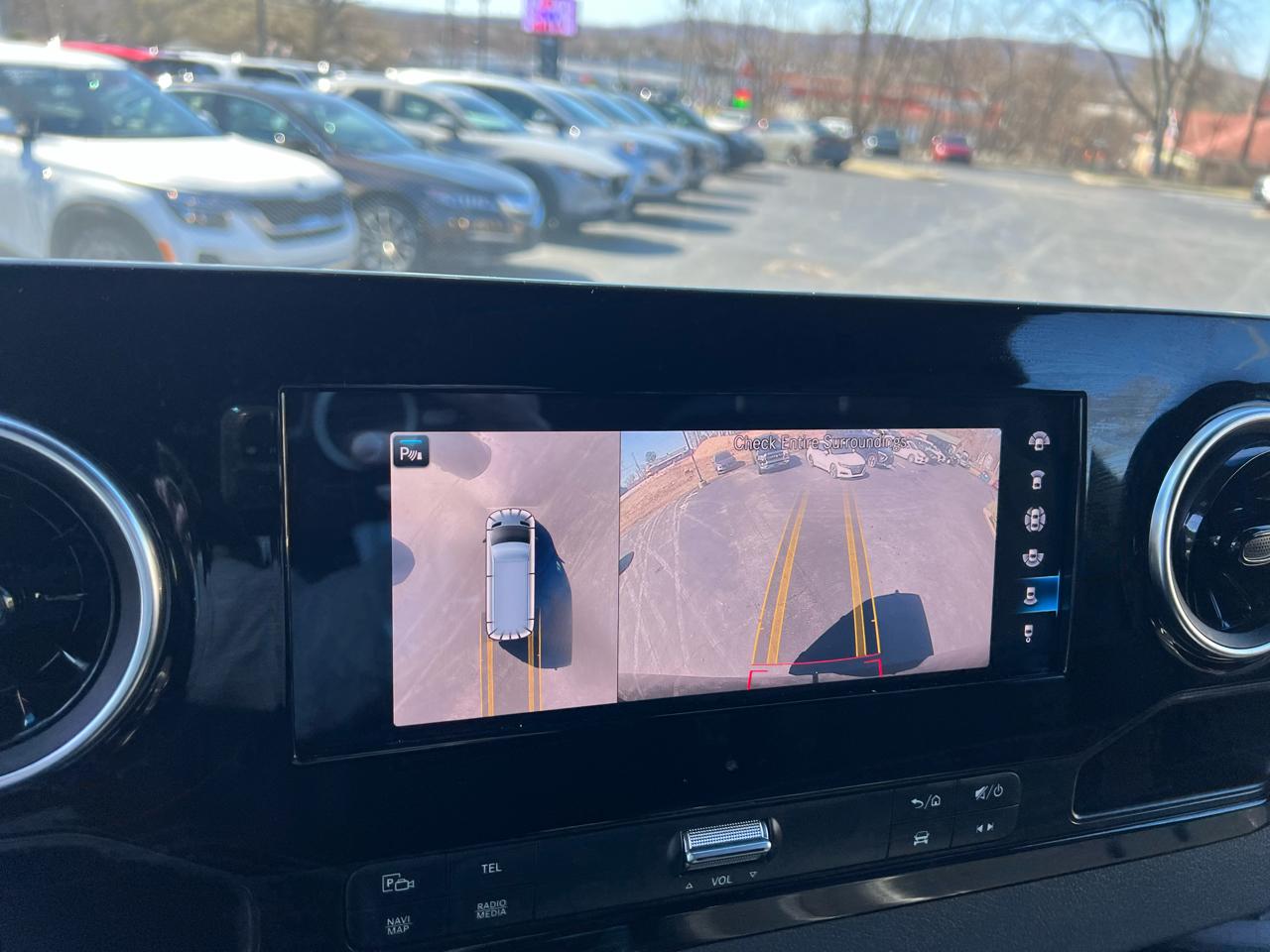 Mercedes-Benz Sprinter Crew Van 2500 Standard Roof V6 144" RWD 2021