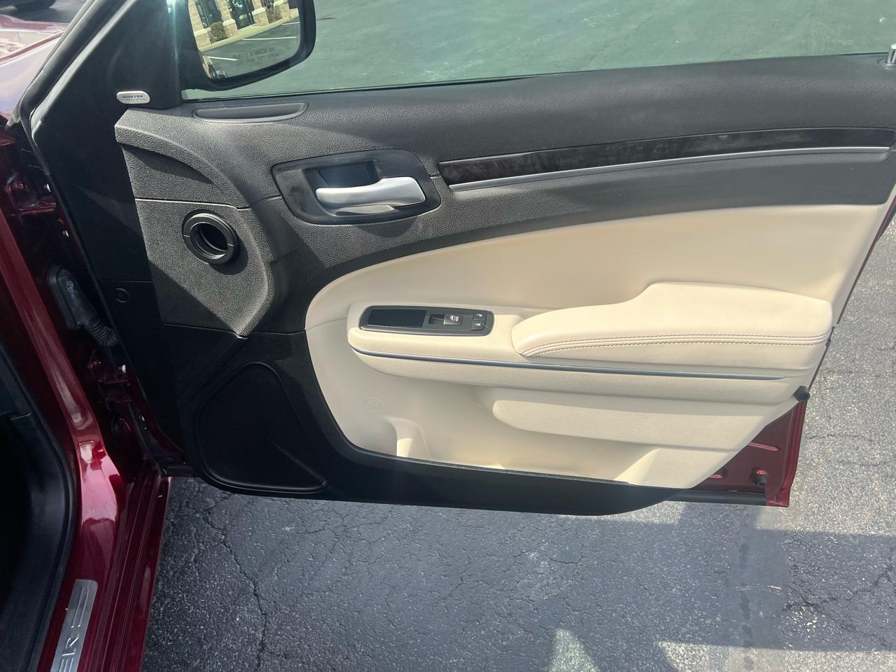 Chrysler 300 300C AWD 2017