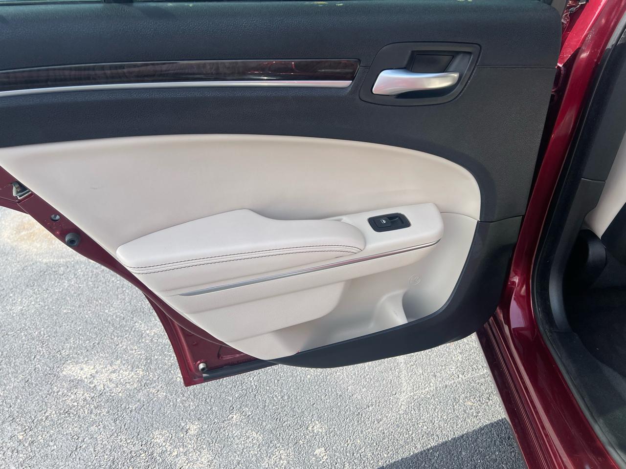 Chrysler 300 300C AWD 2017