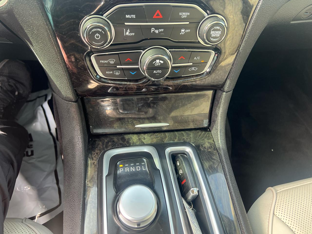 Chrysler 300 300C AWD 2017