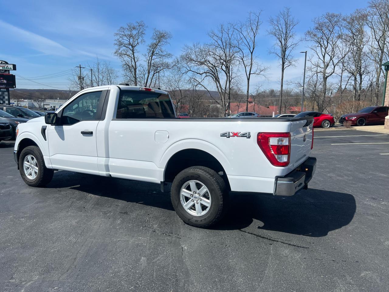 Ford F-150 XLT 4WD Reg Cab 8' Box 2022