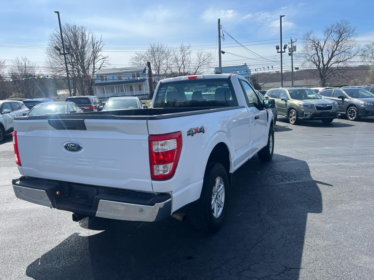 Ford F-150 XLT 4WD Reg Cab 8' Box 2022
