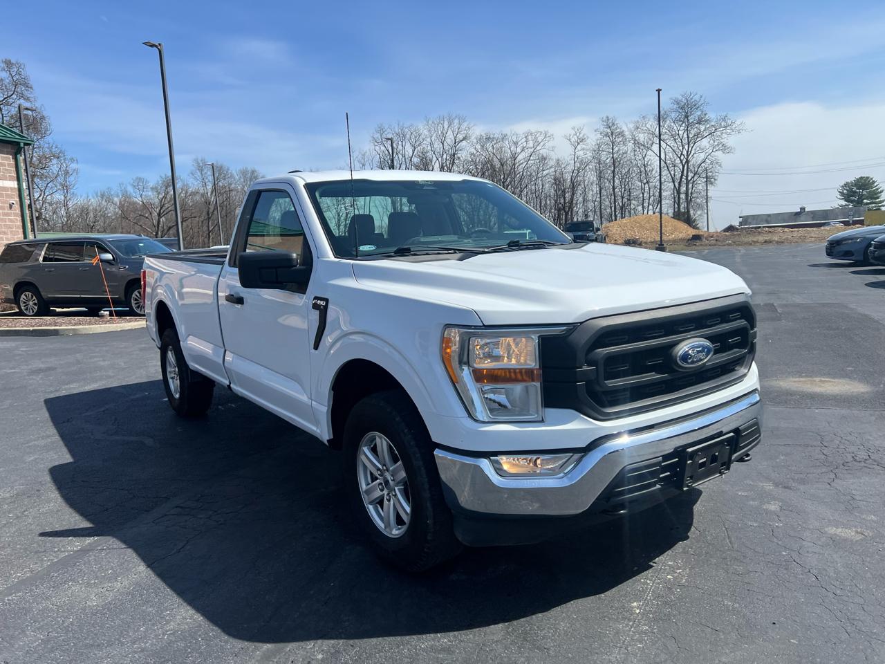 Ford F-150 XLT 4WD Reg Cab 8' Box 2022