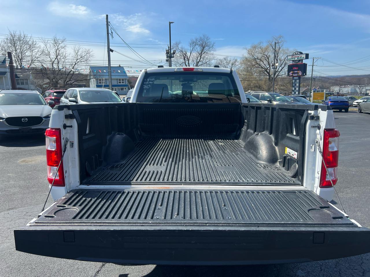 Ford F-150 XLT 4WD Reg Cab 8' Box 2022