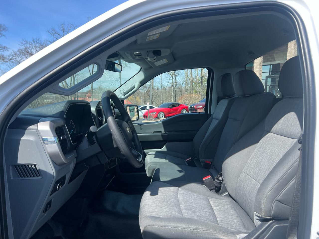 Ford F-150 XLT 4WD Reg Cab 8' Box 2022