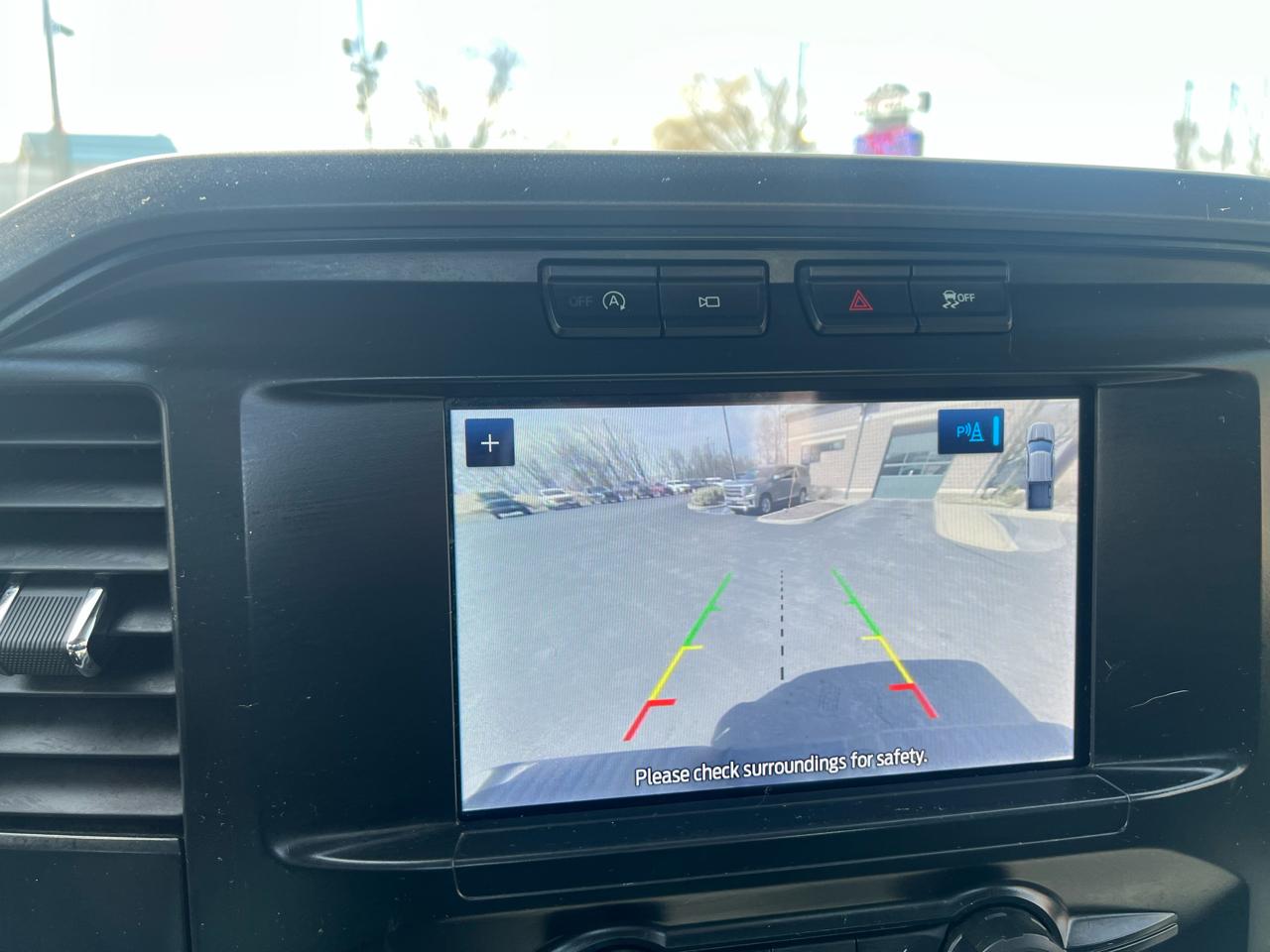 Ford F-150 XLT 4WD Reg Cab 8' Box 2022