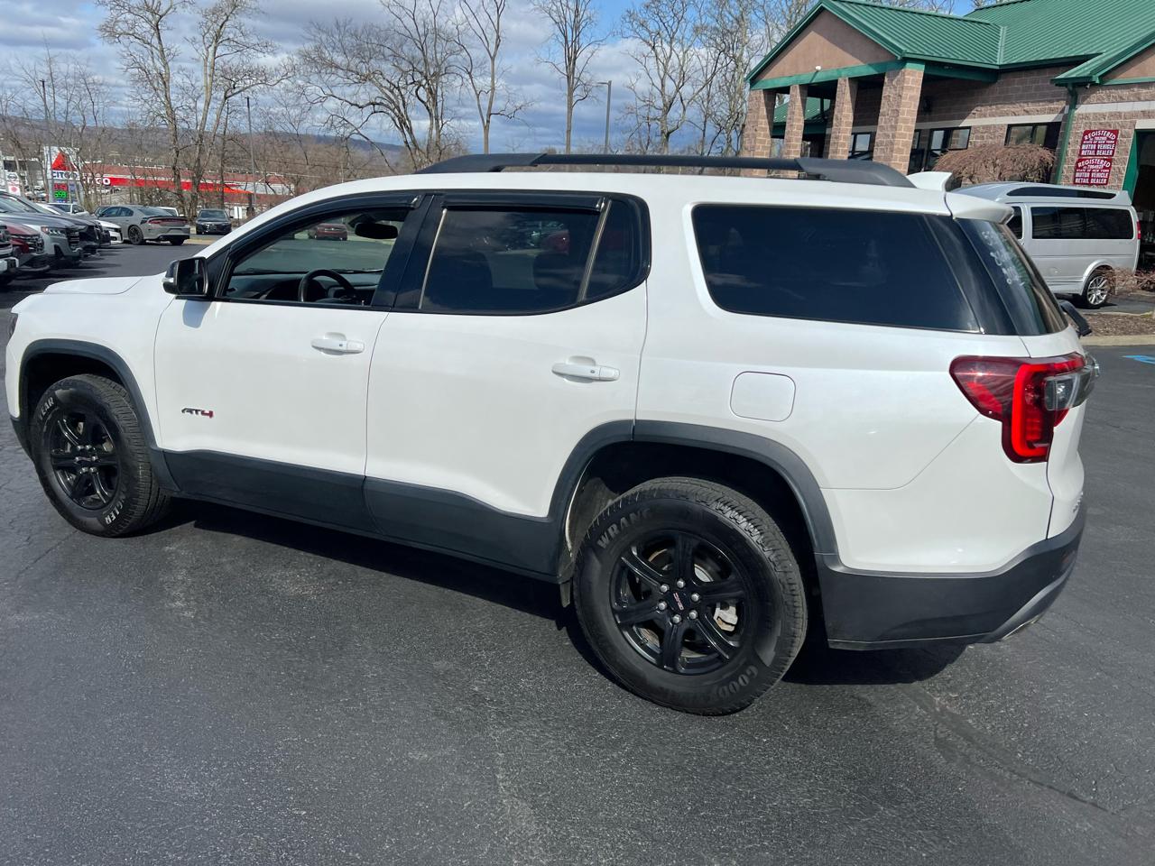 GMC Acadia AWD 4dr AT4 2020