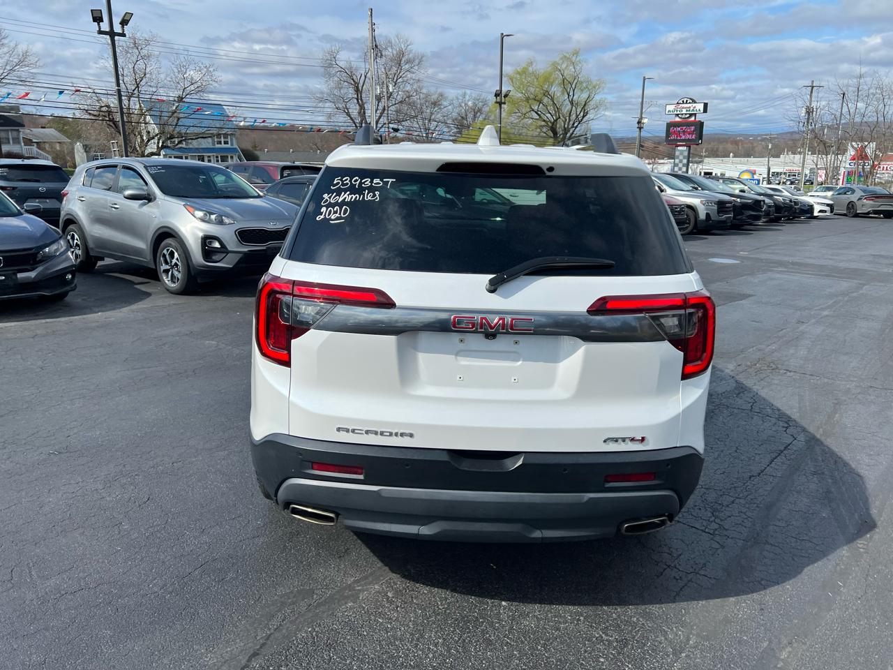 GMC Acadia AWD 4dr AT4 2020