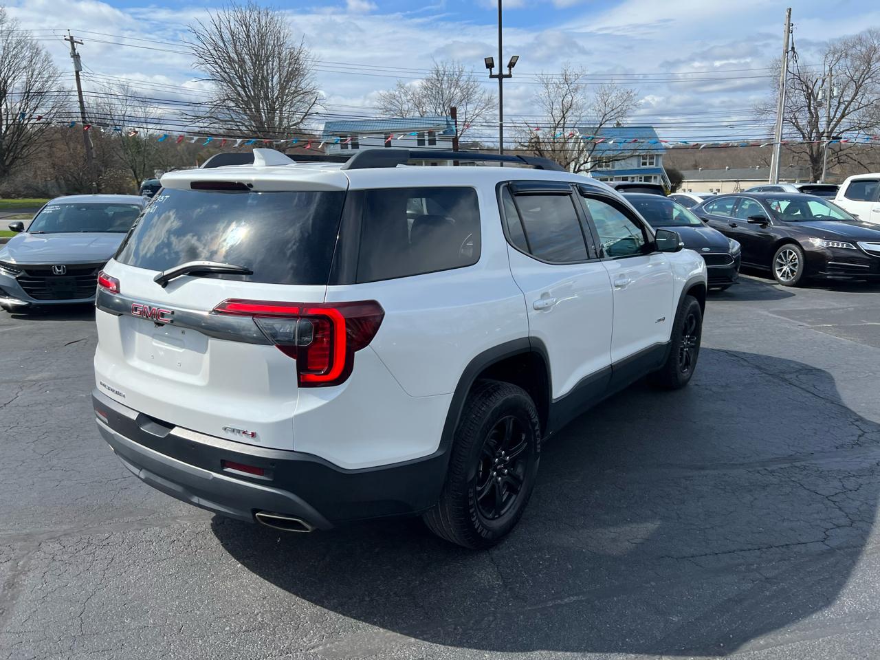 GMC Acadia AWD 4dr AT4 2020
