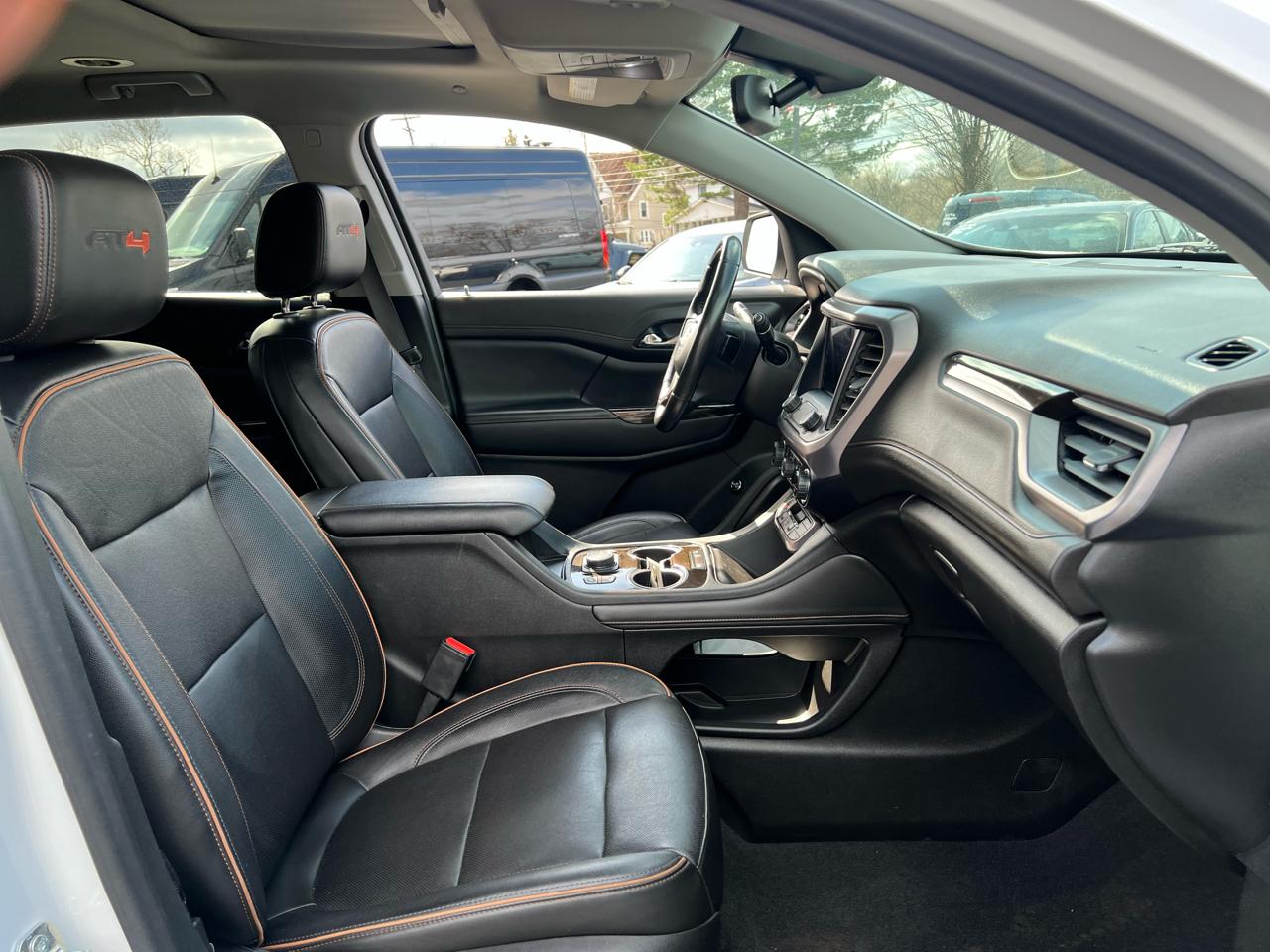 GMC Acadia AWD 4dr AT4 2020