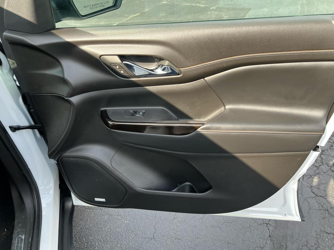 GMC Acadia AWD 4dr AT4 2020