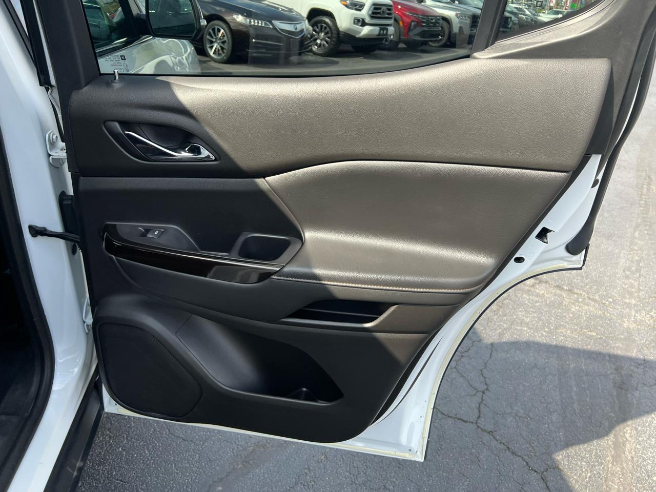 GMC Acadia AWD 4dr AT4 2020