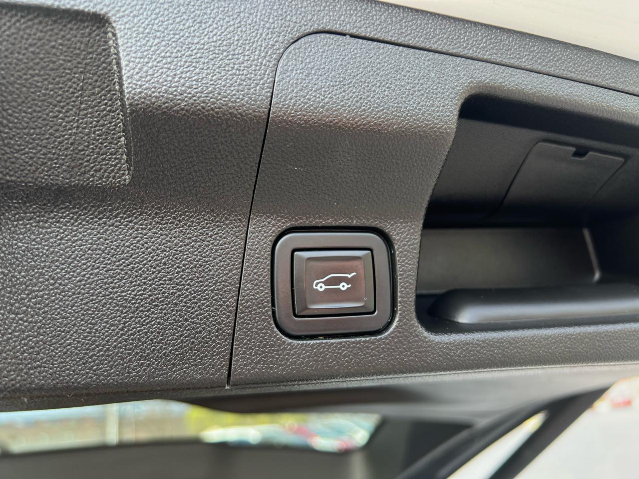 GMC Acadia AWD 4dr AT4 2020