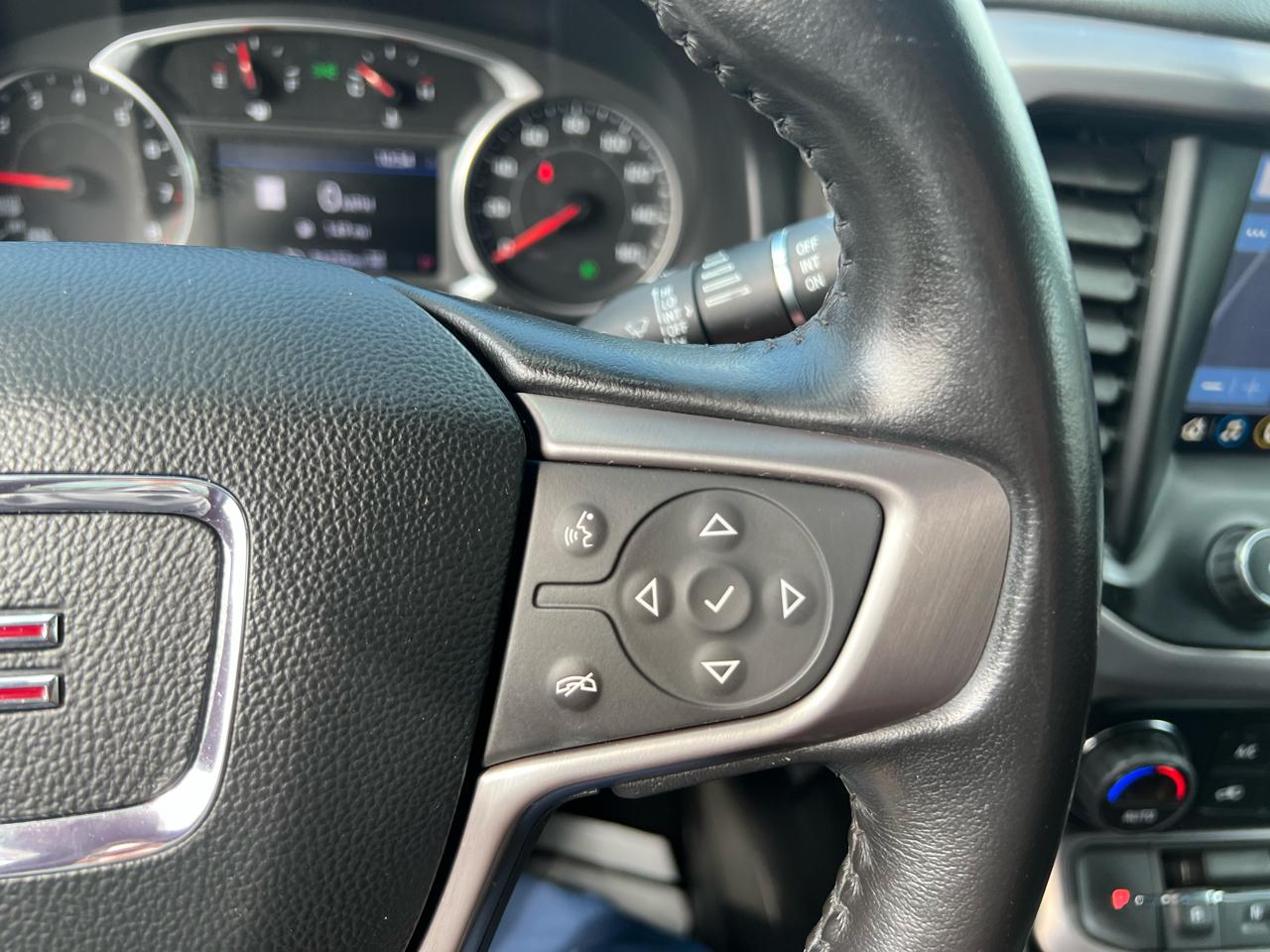 GMC Acadia AWD 4dr AT4 2020