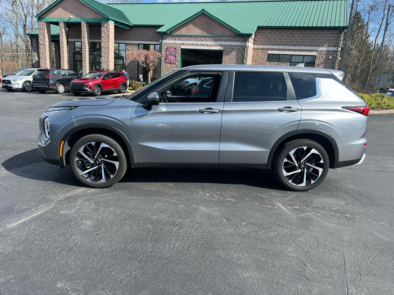 Mitsubishi Outlander SE Black Edition S-AWC 2023