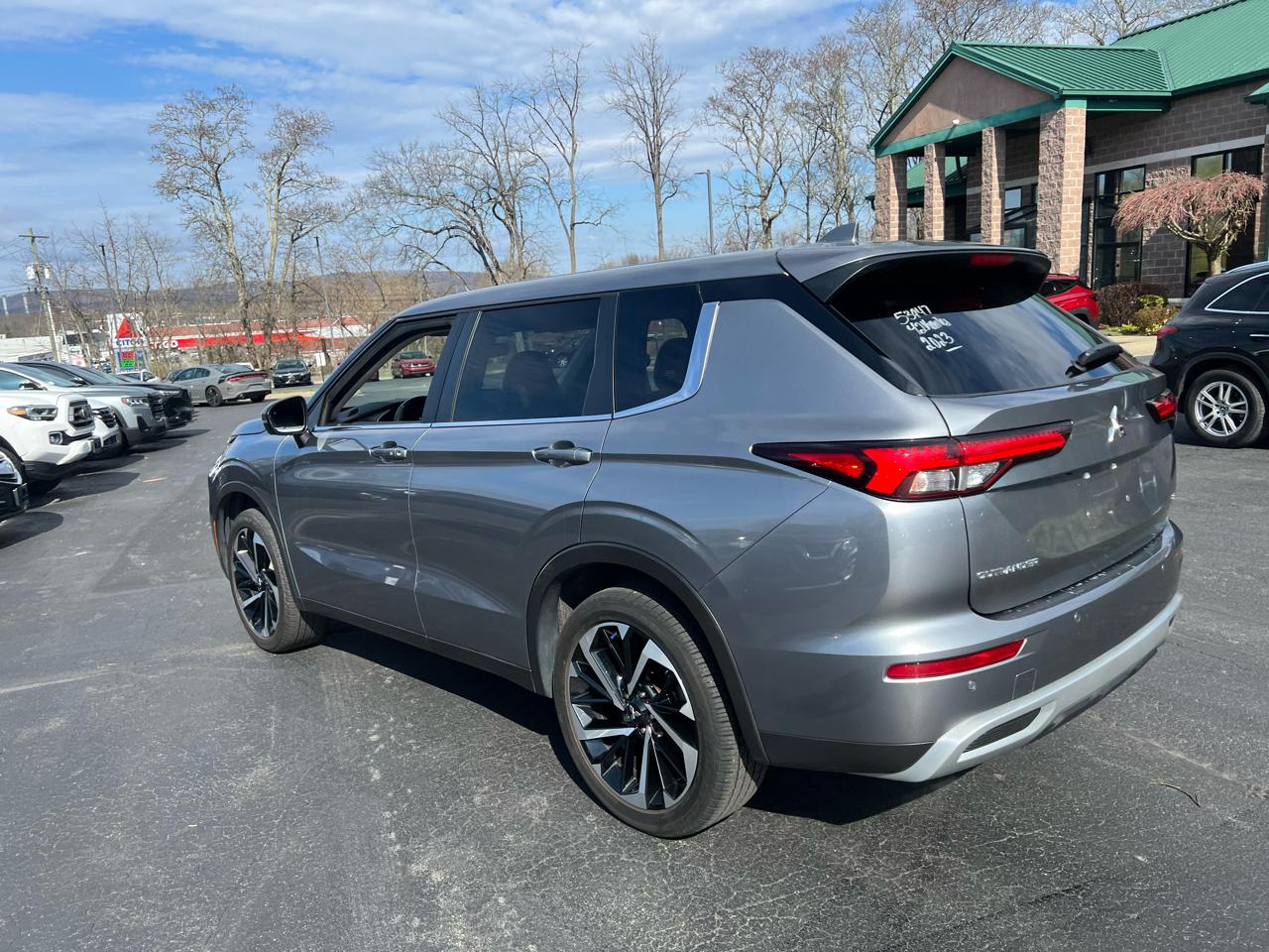 Mitsubishi Outlander SE Black Edition S-AWC 2023